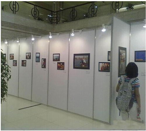 八棱柱展板制作及展览展示服务解析——以肇庆合邦展具为例